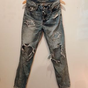 ❄️🥂DISTRESSED BOYFRIEND JEANS